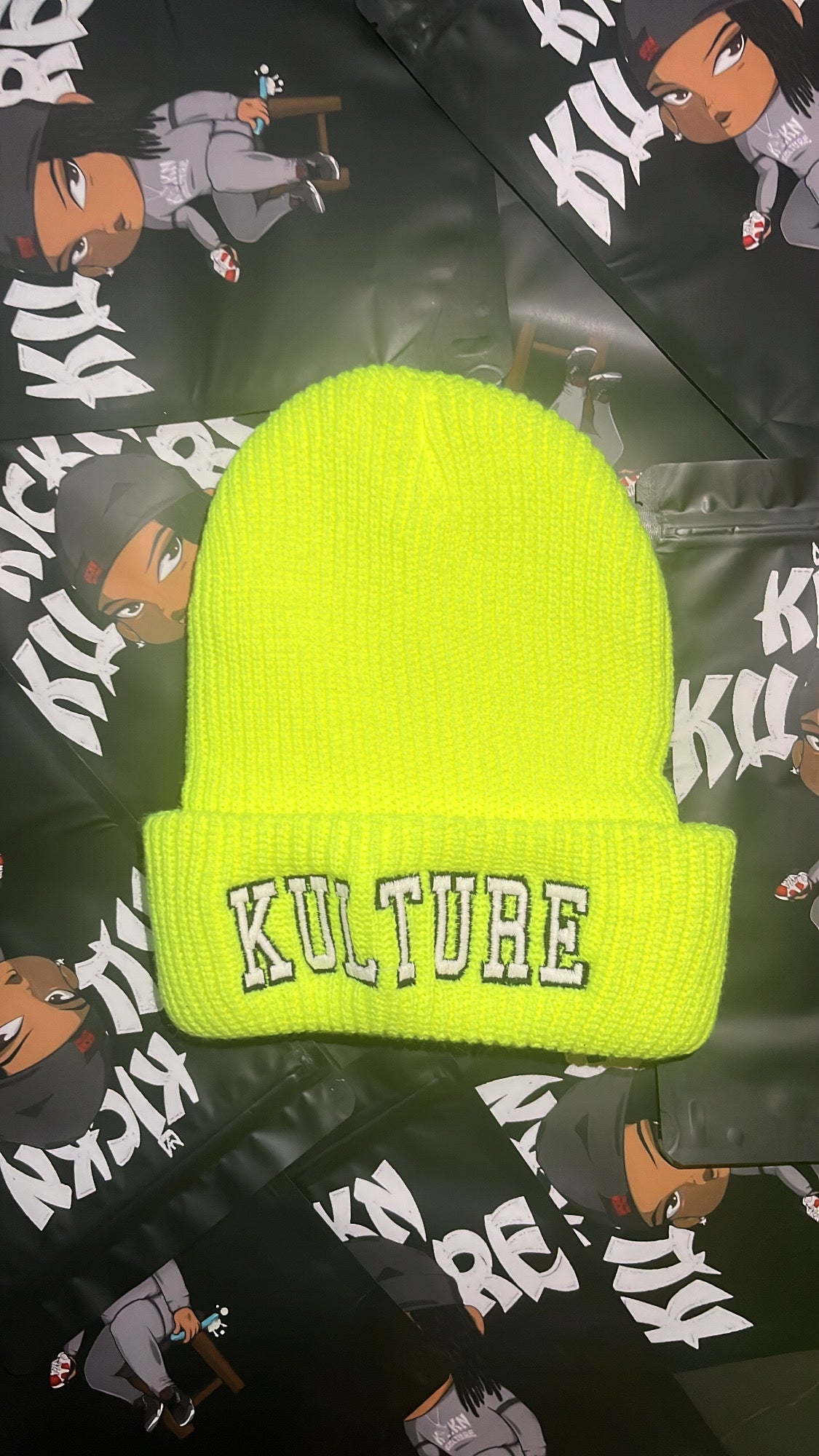 “GOO GLO” KULTURE BEANIE